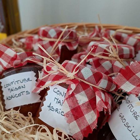Loge Montaigne Bed & Breakfast L'Hopital-sous-Rochefort Екстериор снимка